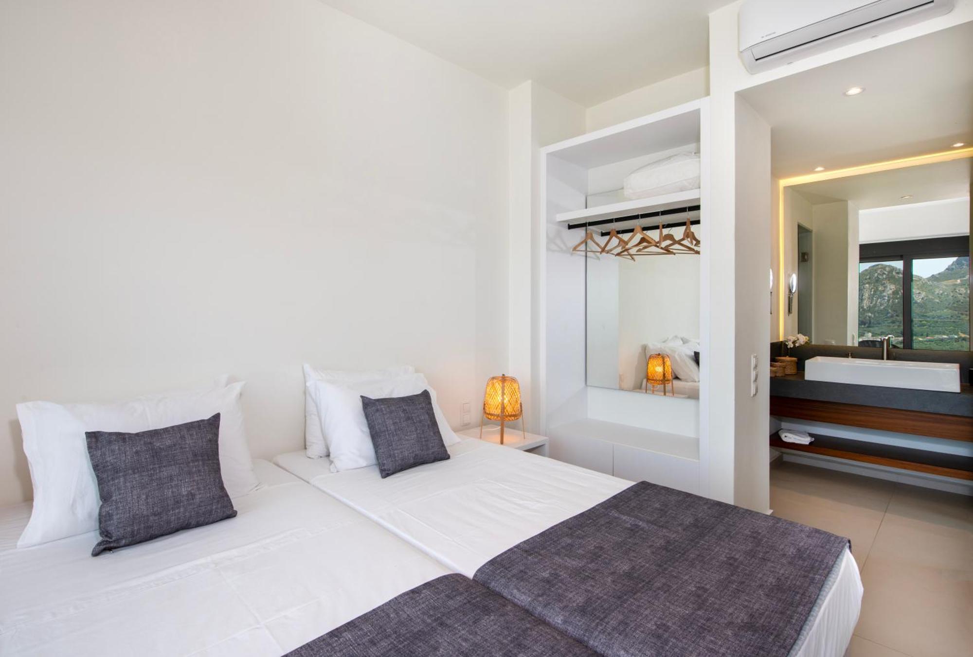 Porti Villas Aphrodite Asomatoi Luaran gambar